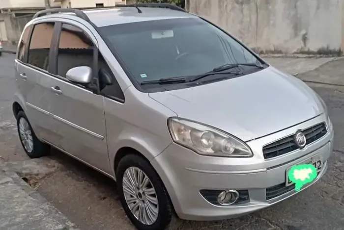Fiat Idea Attractive 1.4 Fire Flex 8V 5P 2012