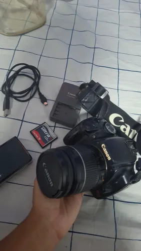 Vende-se câmera cânon