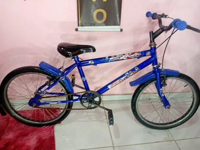 Bicicleta aro 20 novinha do capitão america