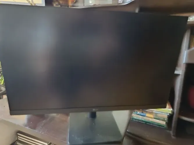Monitor Gamer LG 24 Polegadas IPS com defeito