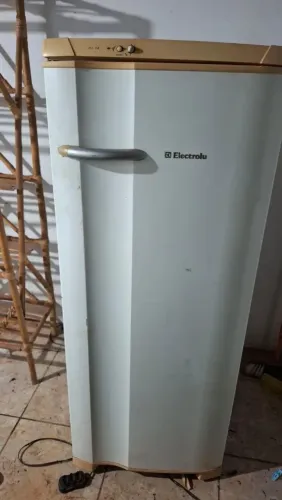 Geladeira Electrolux Duplex Branca Usada - Freezer Superior