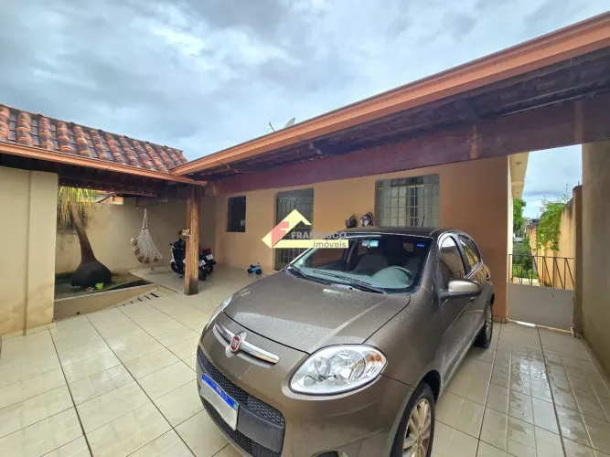 Casa à venda, 3 quartos, 1 suíte, 2 vagas, Santa Rosa - Divinópolis/MG