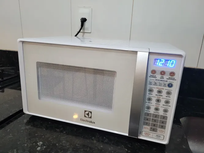 Microondas Moderno 20 Litros Conservado 
