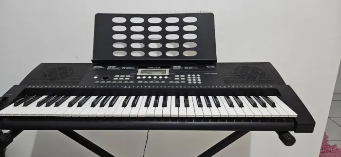 TECLADO ROLAND KB-330 COMPLETO