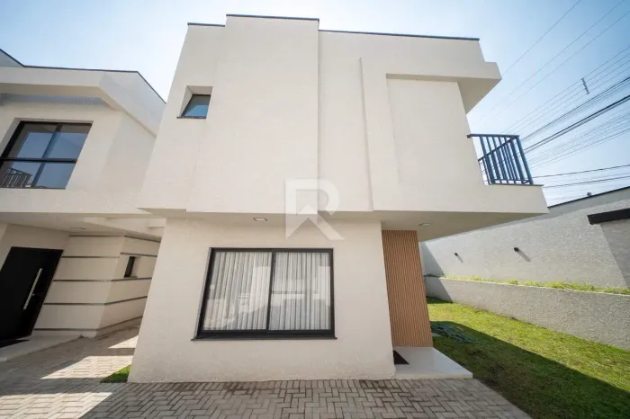 Sobrado Novo Semi-Mobiliado com Quintal, 3 Quartos, 1 Suíte e 2 Vagas à Venda, 115 m² - Sã