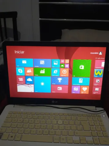 Notebook LG i3