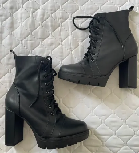 Bota cano curto 