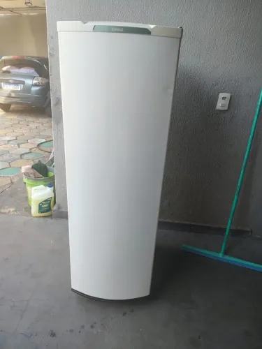 VENDE SE GELADEIRA