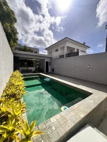 Imóvel para venda possui 200 metros quadrados com 3 quartos em Vergel do Lago - Maceió - A