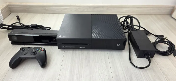 Xbox One Fat com Kinect