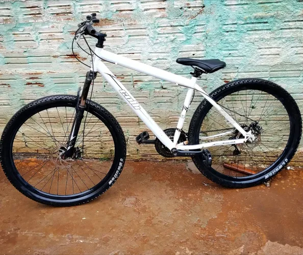 Colli aro 29,ultimate troco por algo do meu interesse