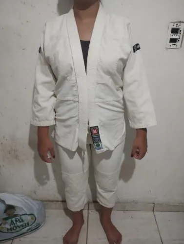 Kimono de Jiu-jitsu e Judô.