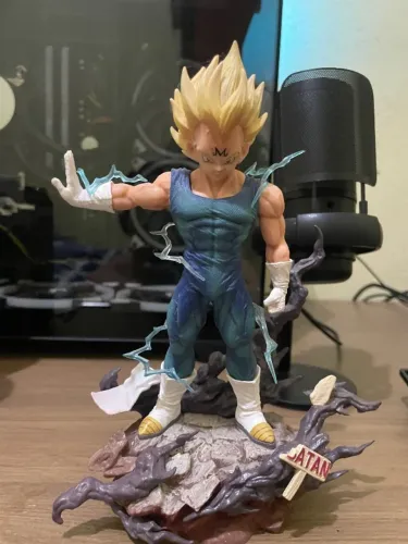BONECO VEGETA ACTION FIGURE
