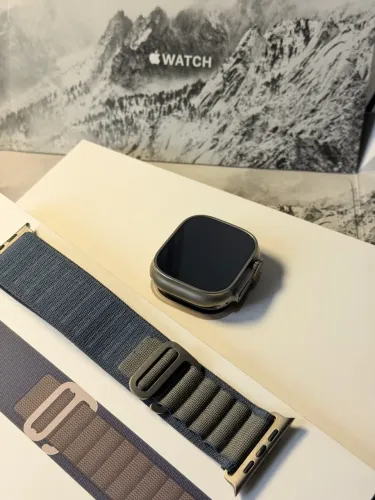 Apple Watch Ultra 2 GPS + Cellular de 49mm (Pulseira natural estilo milanês de titânio)