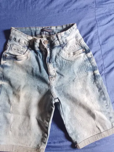 Vendo um short feminino usado