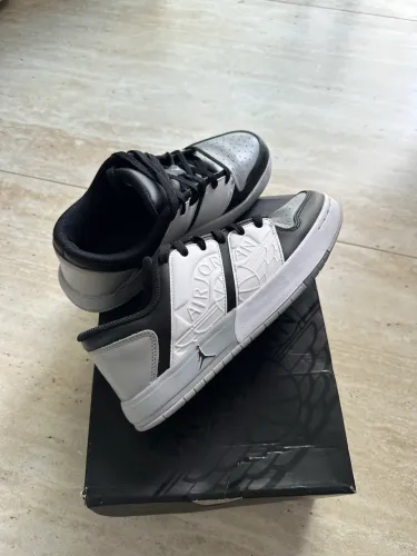 Tênis Nike Air Jordan Nu Retro 1 Low Original - Tam. 39