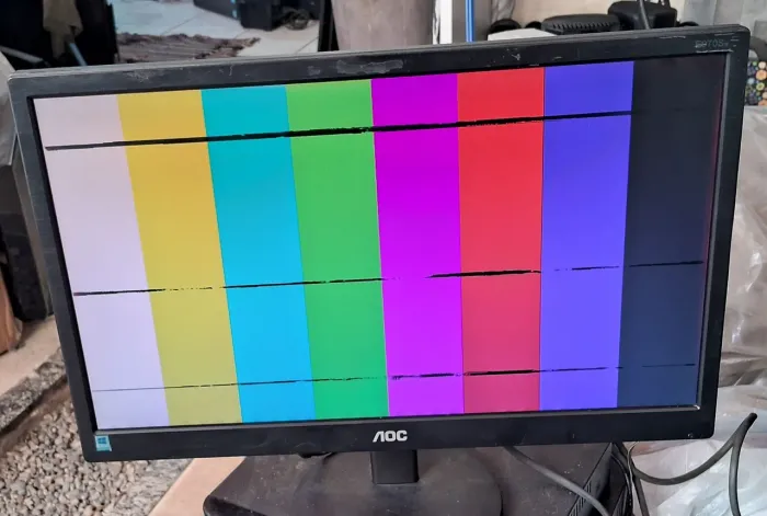 Monitor 19 AOC LED (manchinhas na tela)faço entrega