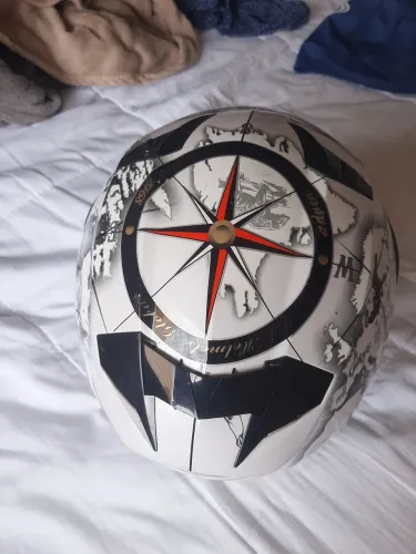 Capacete MT usado