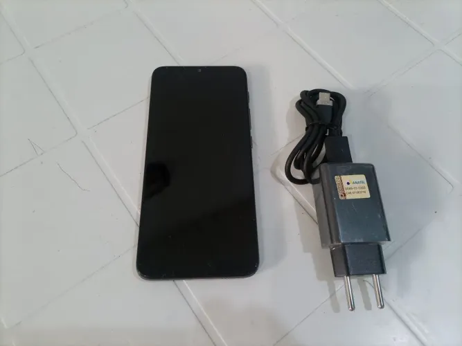 Smartphone moto E20 troco por algo do meu interesse 