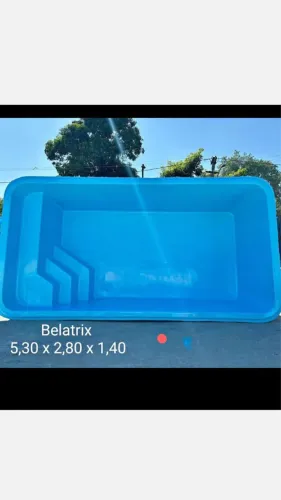 Piscina de fibra