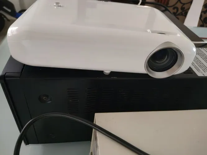 Projetor LG Cinebeam 3d pw1000