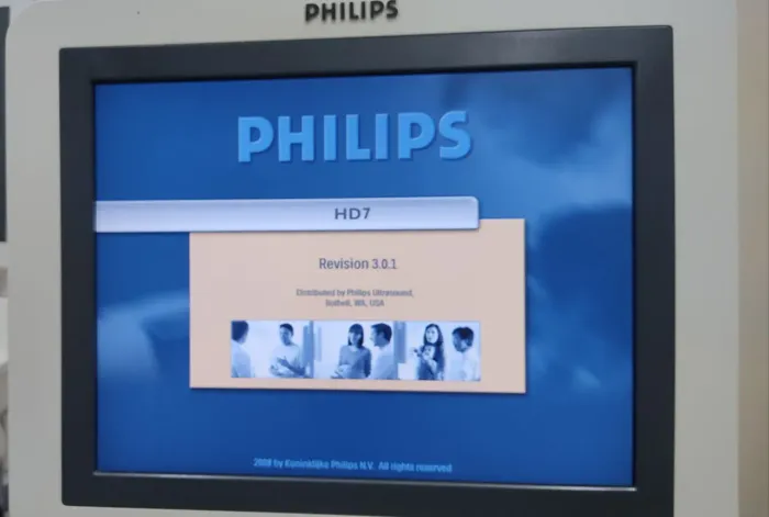 ULTRASSOM ( MONITOR PHILIPS HD7 )