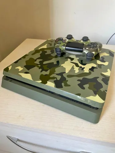? PS4 Slim 1TB - Edição Limitada Call of Duty WWII - 2 controles - Anapolis