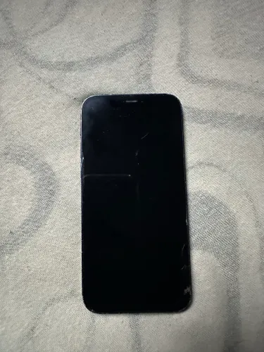 IPHONE 12 USADO