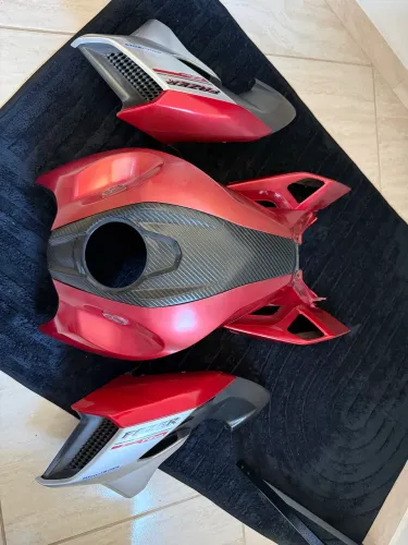 Vendo KIT CARENAGEM FZ25 2020 a 2023