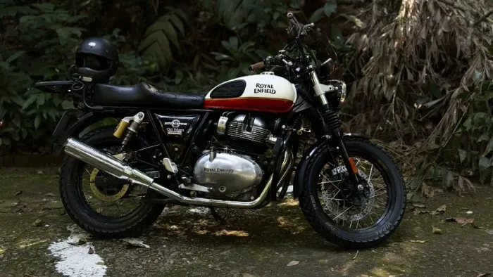 Royal Enfield Interceptor 650 2023 - impecável, equipada e pronta para viajar.