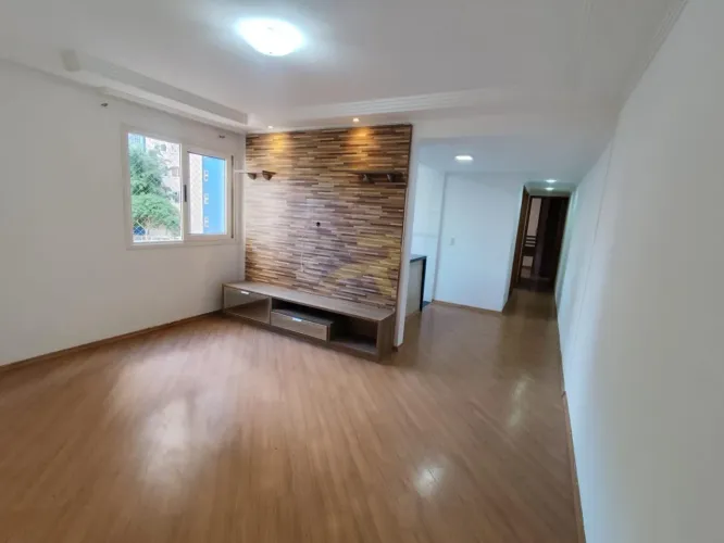 Apartamento para Locação em São Paulo, Sítio Pinheirinho, 2 dormitórios, 1 banheiro, 1 vag