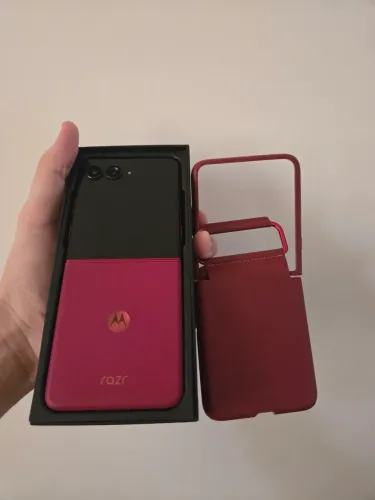 Smartphone Motorola Razr 60 Ultra 512gb complexo + case camussa original motorola