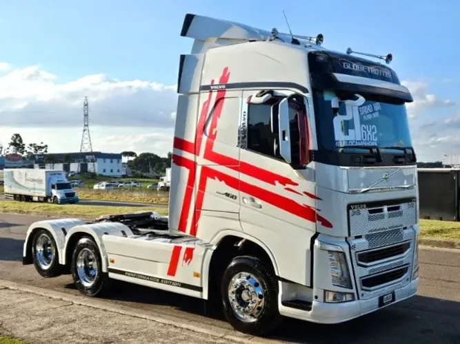FH 460 6x2 Globetrotter Teto Alto Automático Ano 21 Euro 5 Rodas de alumínio interna nova