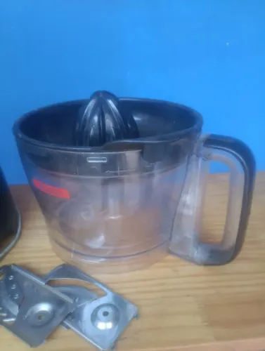 Liquidificador e processador Mondial