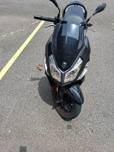 Scooter Dafra Cruisym único dono