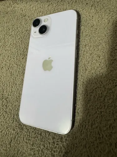 iPhone 14 lilás