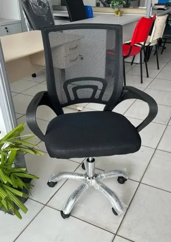 CADEIRAS DE COURO SINTÉTICO