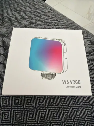 Mini Led Vídeo Light W64RGB - 3.7V 2000mAh