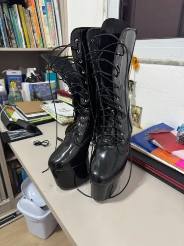 Bota pleaser pole dance