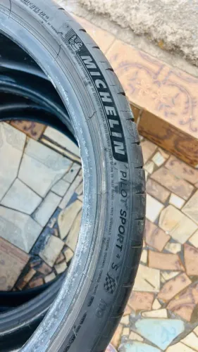 Pneu 275/30 ZR 20 MiCHELIN