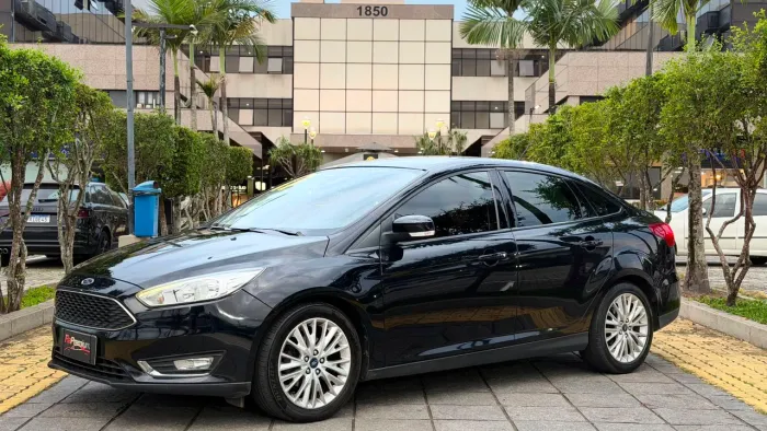 Ford Focus Fastback Se/se Plus 2.0 Flex Aut. 2017