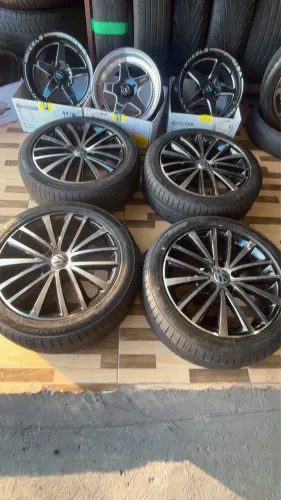 RODAS ARO 17 ORIGINAIS JETTA PNEUS NOVOS(205/50/17)FURAÇÃO 5/112