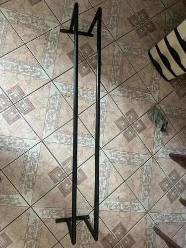 Arara de metal