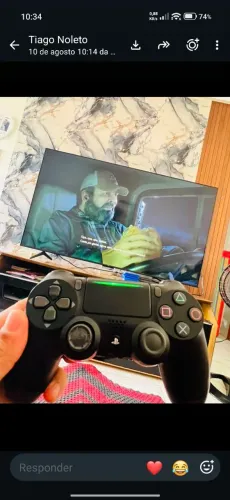 Vendo ps4 500gb um controle 3jogo digital 3fisico conservado 