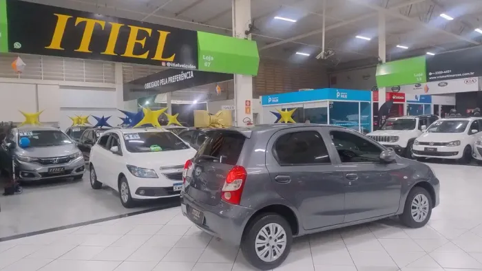 Toyota Etios X 1.3 Flex 16V 5P Mec. 2014