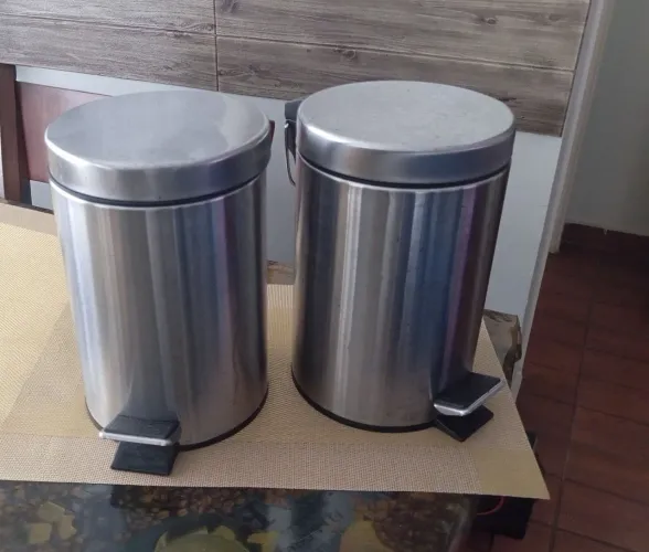 Lixeira de Inox