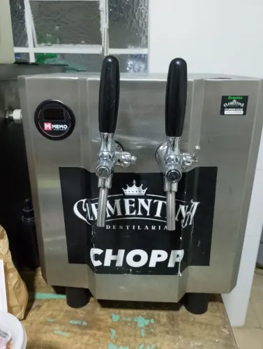 Chopeira elétrica Memo de duas torneiras completa semi nova.