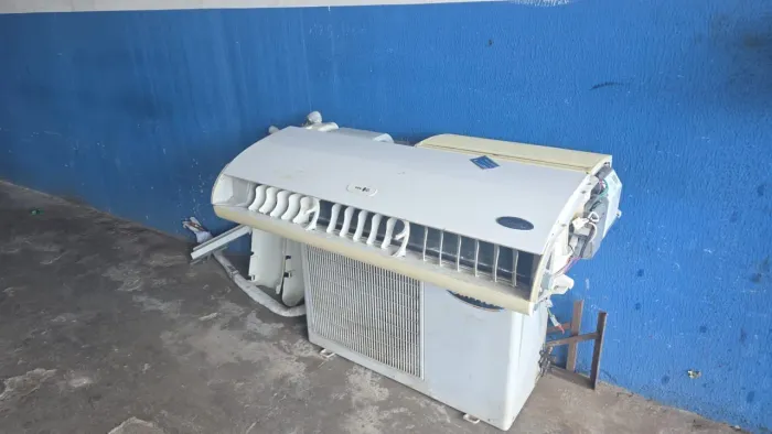 Ar condicionado Gri 36 mil Btu <br><br>R$ 1.500,00<br><br>Funcionando perfeitamente/ revisado/