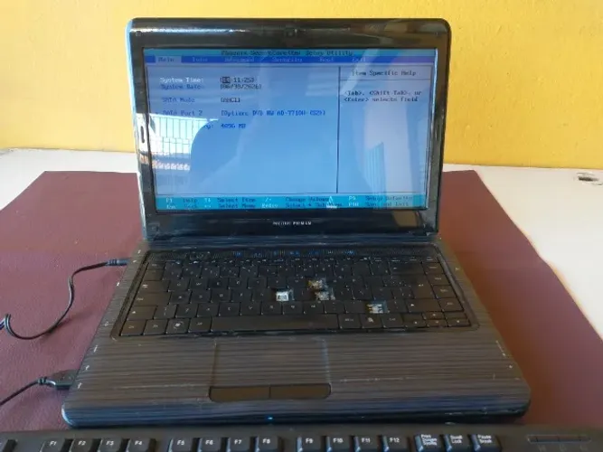 Notebook Positivo Premium + i3 + 4GB de Ram