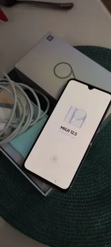 Vendo aparelho celular MI 9 XIAOME, 128G+6RAM 48MP, bateria NOVA